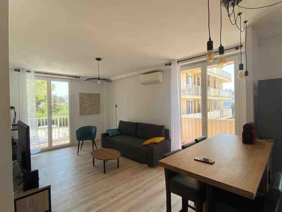 Grand T2 53M2, Proche Plages Et Port , Parking . Appartement La Ciotat Buitenkant foto
